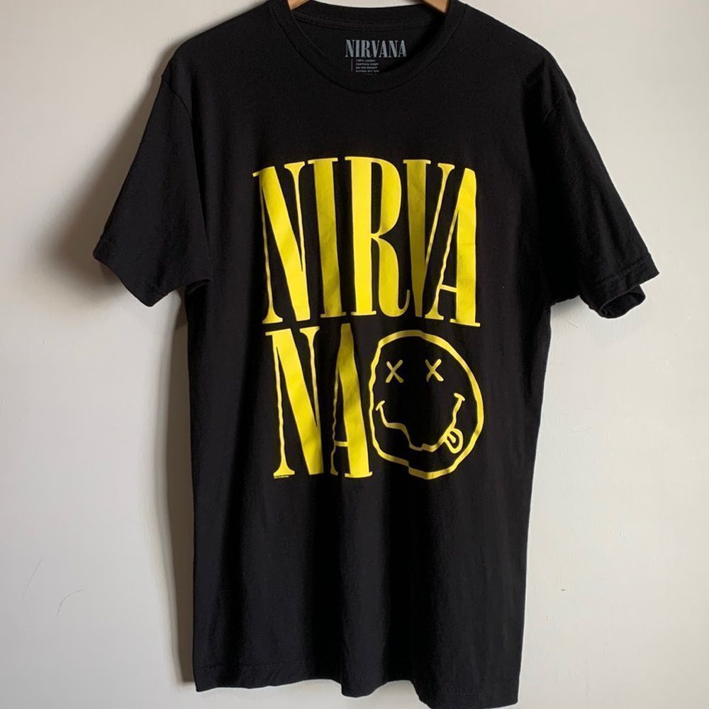 Nirvana Shirt Large Mens Band Tee Smiley Face Logo Black Yellow Short Sleeve